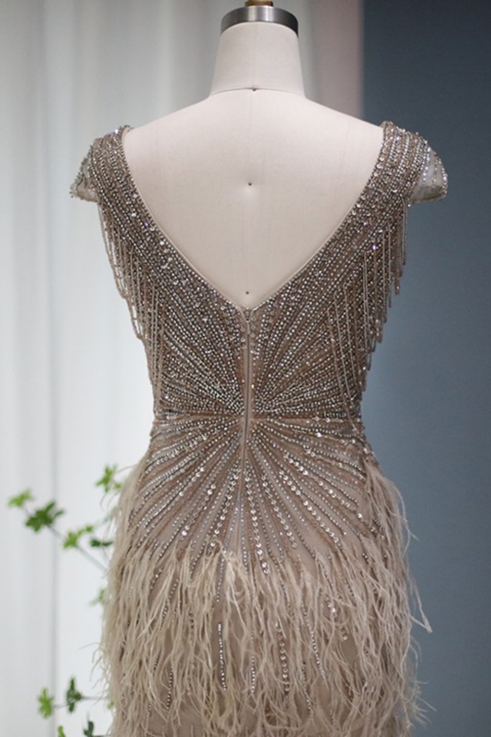 Stylish V-Neck Cap Sleeves Mermaid Evening Dress Sequins Fur Prom Dress-newarrivaldress