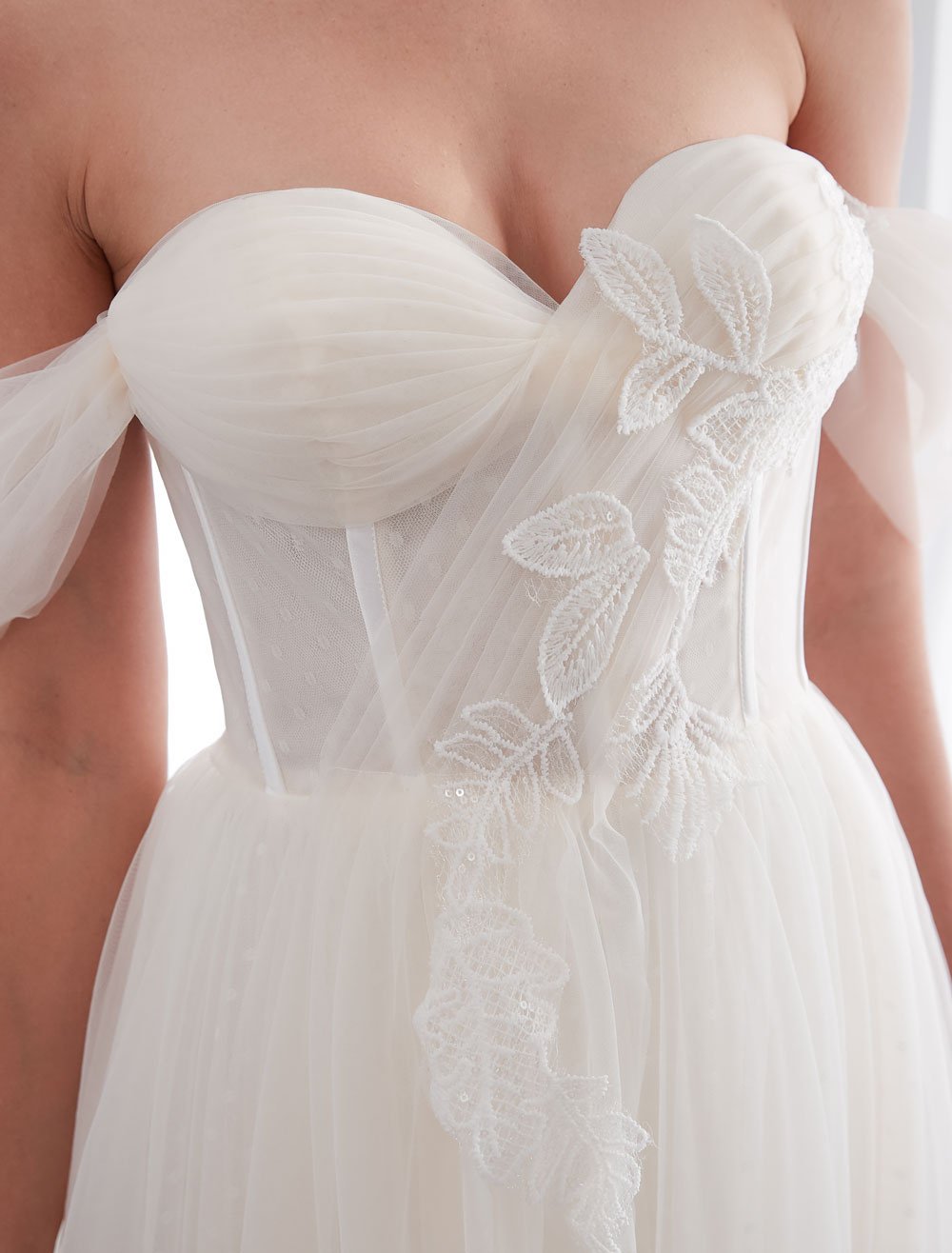 Wedding Dresses Tulle Ivory Off The Shoulder Sweetheart Beach Bridal Dress With Train-newarrivaldress