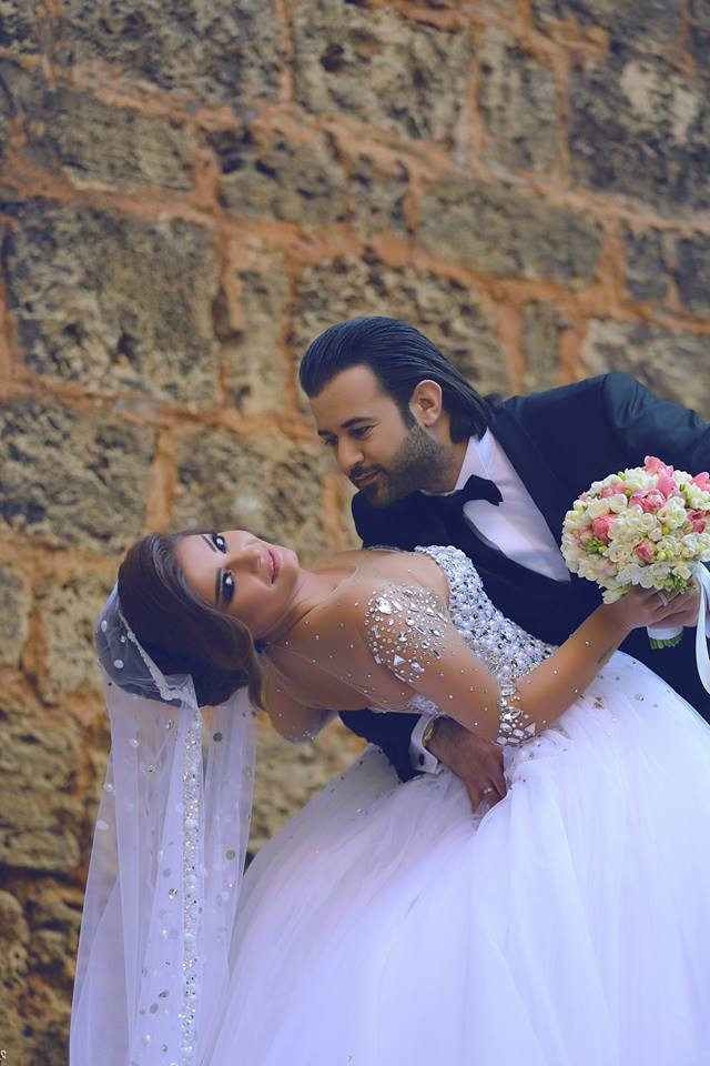 Sweetheart Crystalss Ball Gown Wedding Dress See Through Long Sleeve -up Princess Chapel Train Wedding Gowns-newarrivaldress