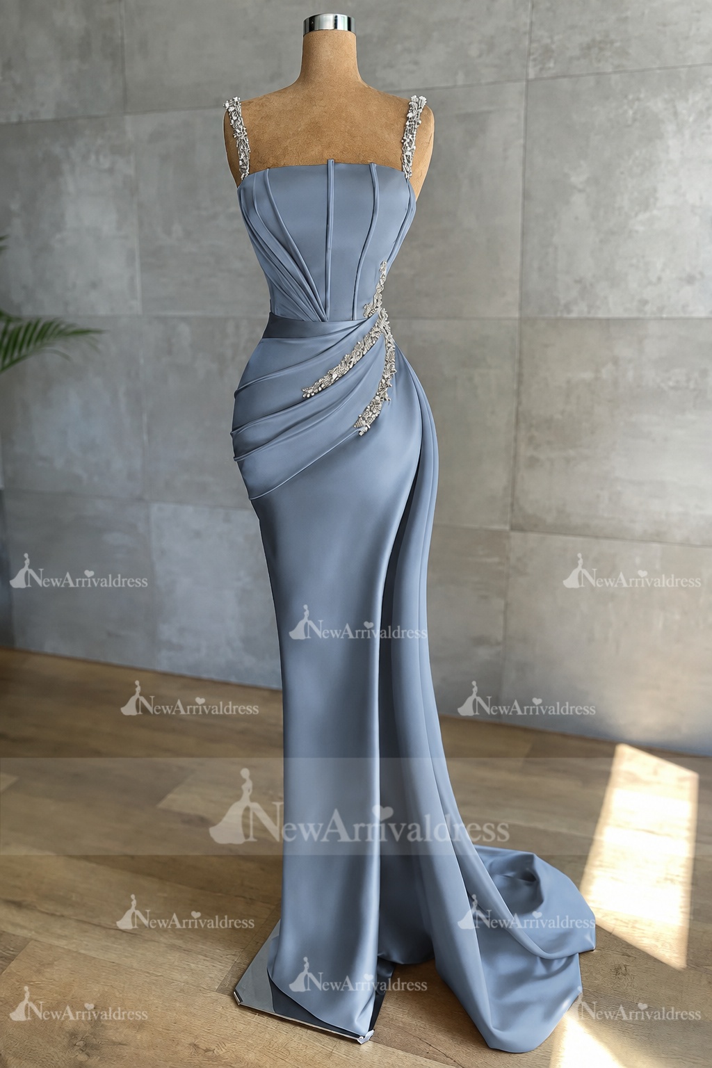 Stunning Sleeveless Mermaid Evening Dress Sparkly Crystal Slim Prom Dress