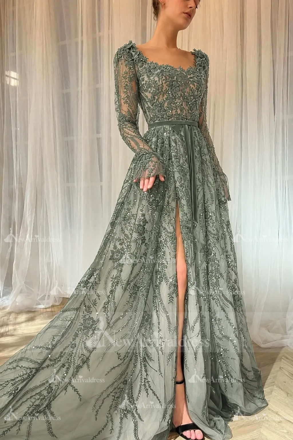 Elegant Black Sequins Aline Evening Dress with Sleeves