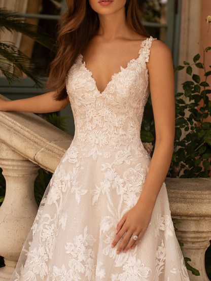 Gorgeous Floral Lace V-Neck Aline Wedding Gowns Sleeveless Bridal Dress-newarrivaldress