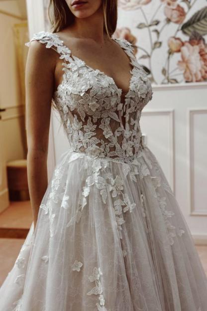 Elegant Tulle Floral Lace Aline Wedding Dress Sleeveless Appliques Bridal Dress-newarrivaldress