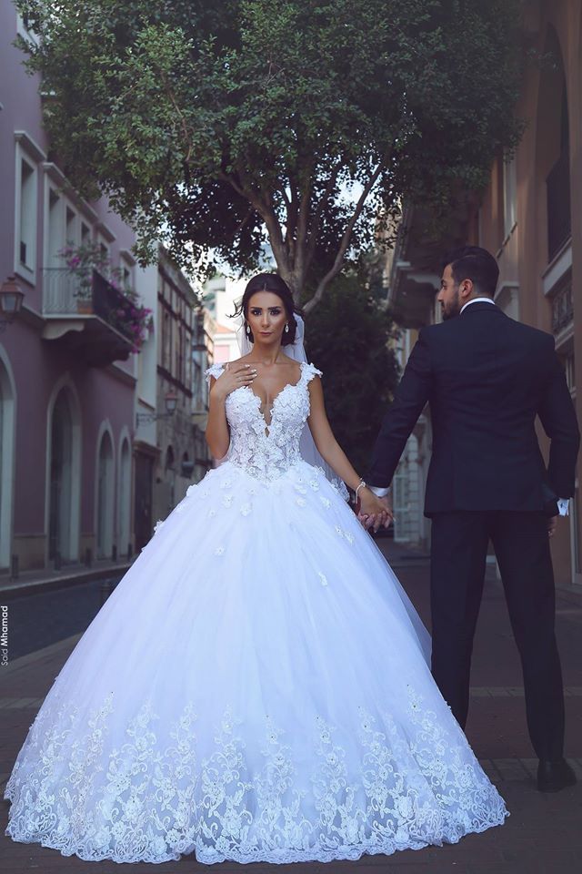 Sleeveless Puffy Tulle Ball Gown Wedding Dresses | Sexy Straps Lace Appliques Bridal Gowns-newarrivaldress