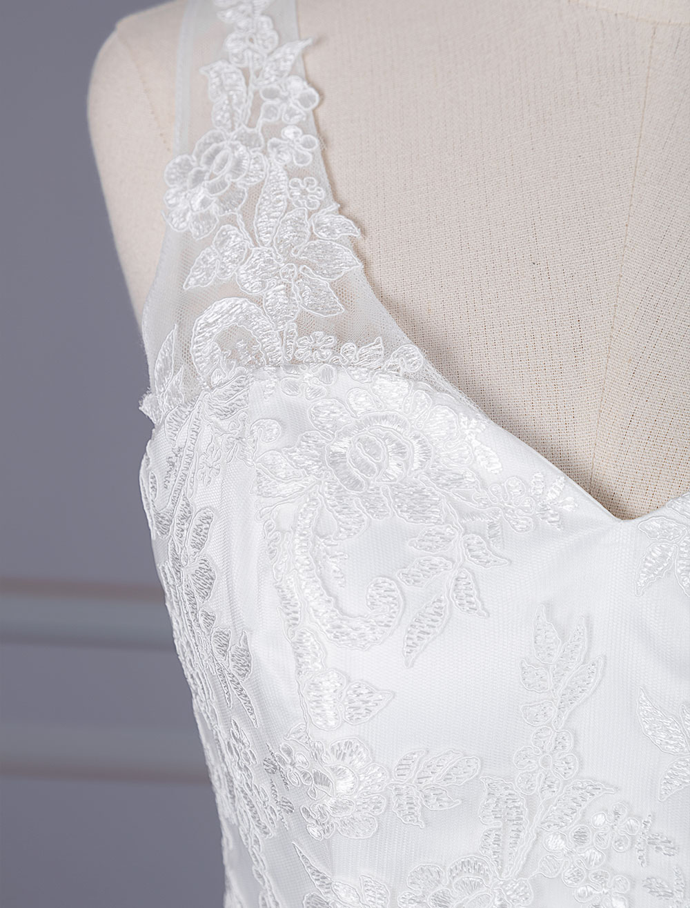 White A-line Wedding Dresses With Train Sleeveless Lace Tulle V-Neck Long Bridal Gowns-newarrivaldress