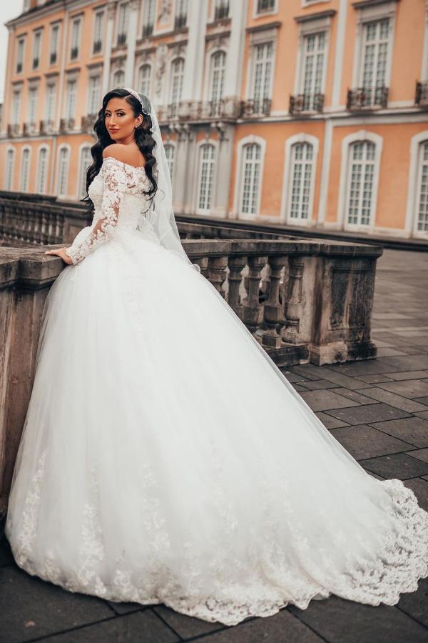Gorgeous White Long Sleeves White 3D Floral Lace Ball Gown Aline Weddi   newarrivaldress