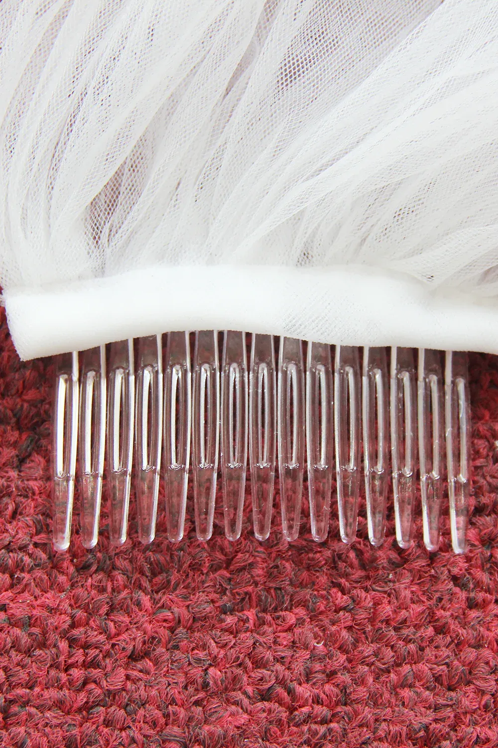 Elegant Tulle Wedding Veil Lace Applique Edge Bridal Veil with Comb