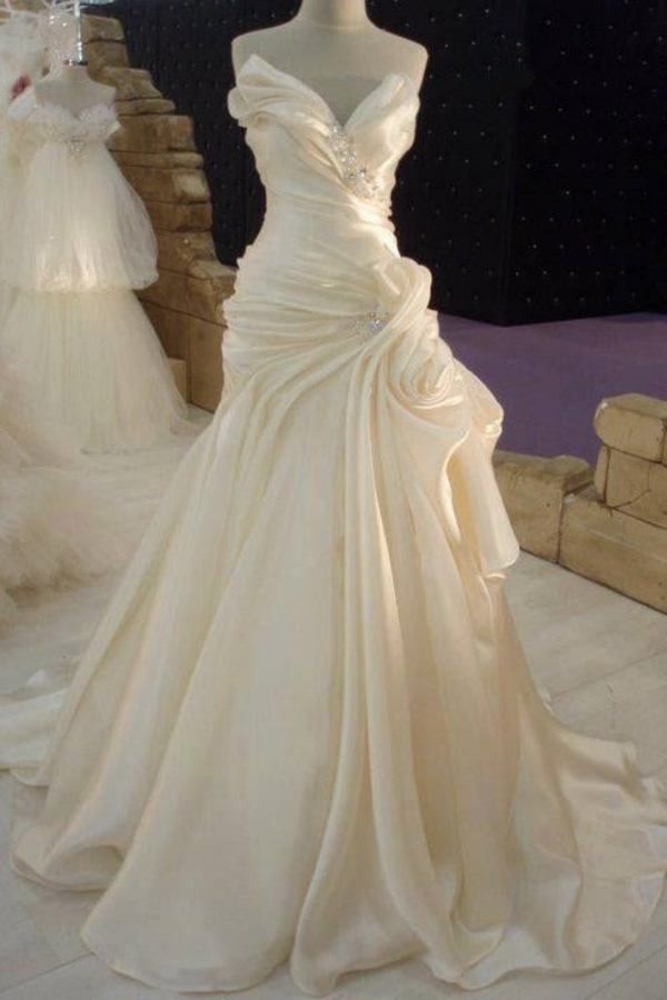 Ruffles Cream Satin Wedding Dress with Beadings Elegant Long Bridal Dress JT067a-newarrivaldress