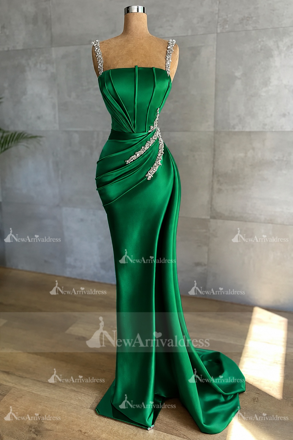 Stunning Sleeveless Mermaid Evening Dress Sparkly Crystal Slim Prom Dress