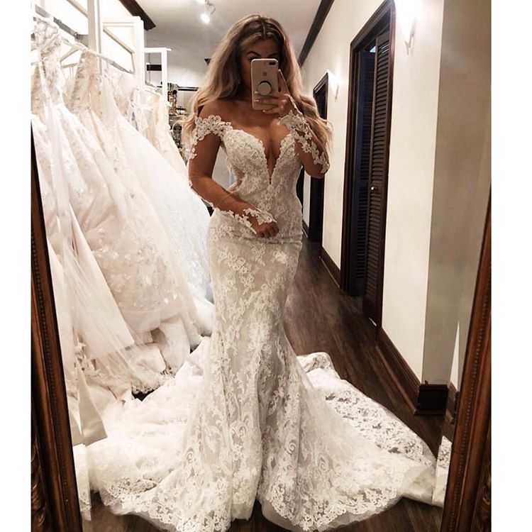 Gorgeous Off The Shoulder Long Sleeve V-Neck Lace Appliques Sexy Mermaid Floor Length Wedding Dresses-newarrivaldress