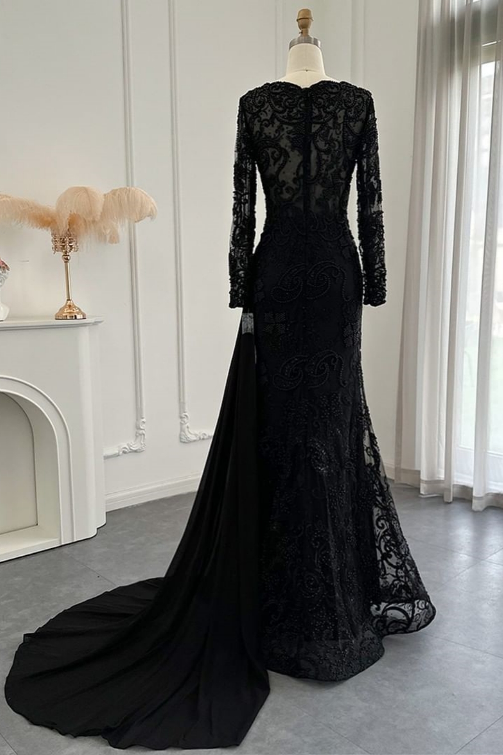 Gorgeous V-Neck Mermaid Evening Gowns with Long Sleeves Beadings Long Party Dress with Train-newarrivaldress