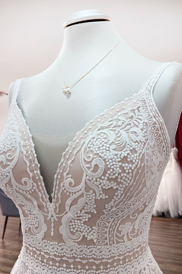 Deep V-Neck Wedding Dress White Tulle Floral Lace Floor-Length Dress for Bride-newarrivaldress