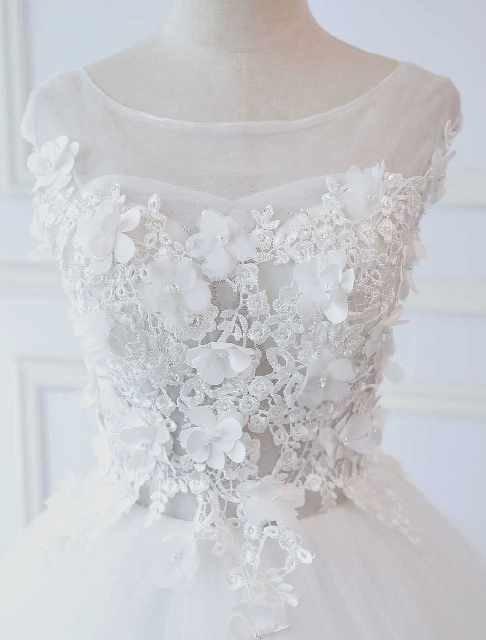 Princess Wedding Dresses Ball Gowns Lace Flowers Applique Sleeveless Bridal Gowns With Train-newarrivaldress