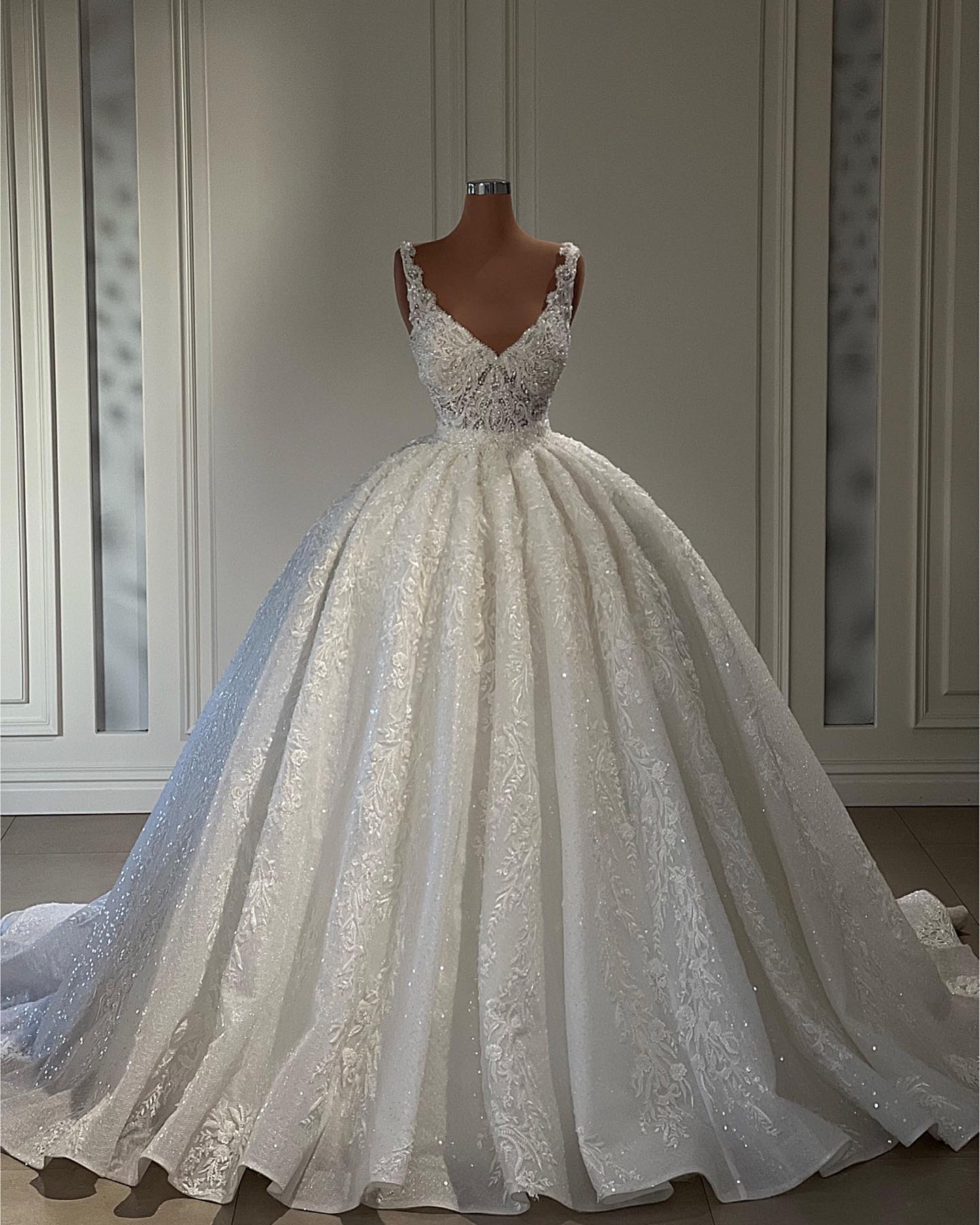 Sparkly Sequins V-Neck Ball Gown Sleeveless Lace Wedding Dresses with Appliques-newarrivaldress