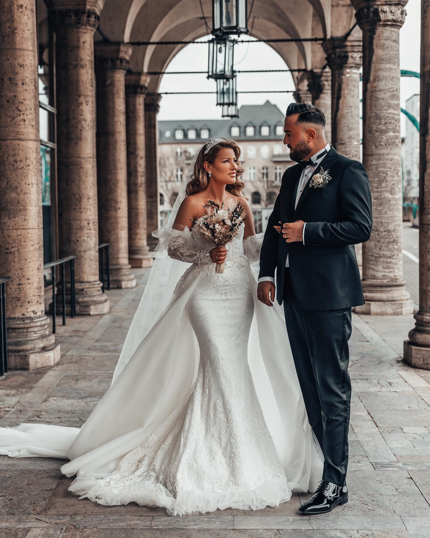 Gorgeous Off Shoulder Mermaid Bridal Dress with Floral Lace Appliques-newarrivaldress