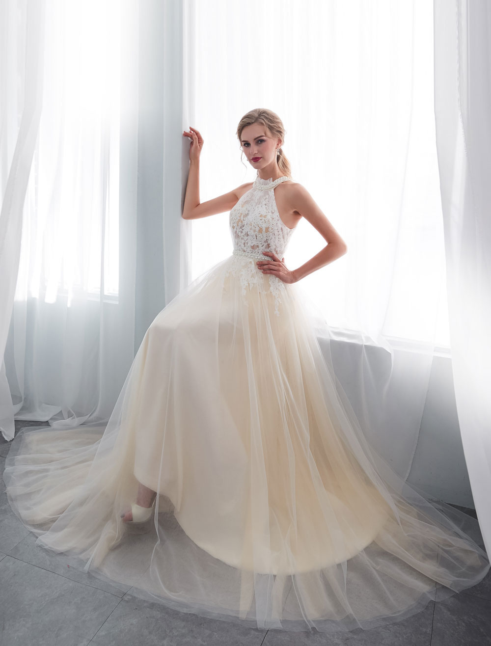 Beach Wedding Dresses Halter Champagne Lace Tulle Beaded Flowers Bridal Gowns With Train-newarrivaldress