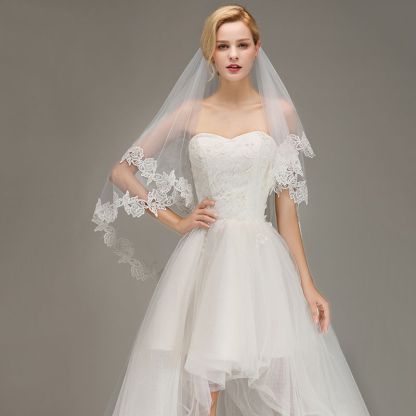 Lace Applique Two Layers Wedding Veils With Comb