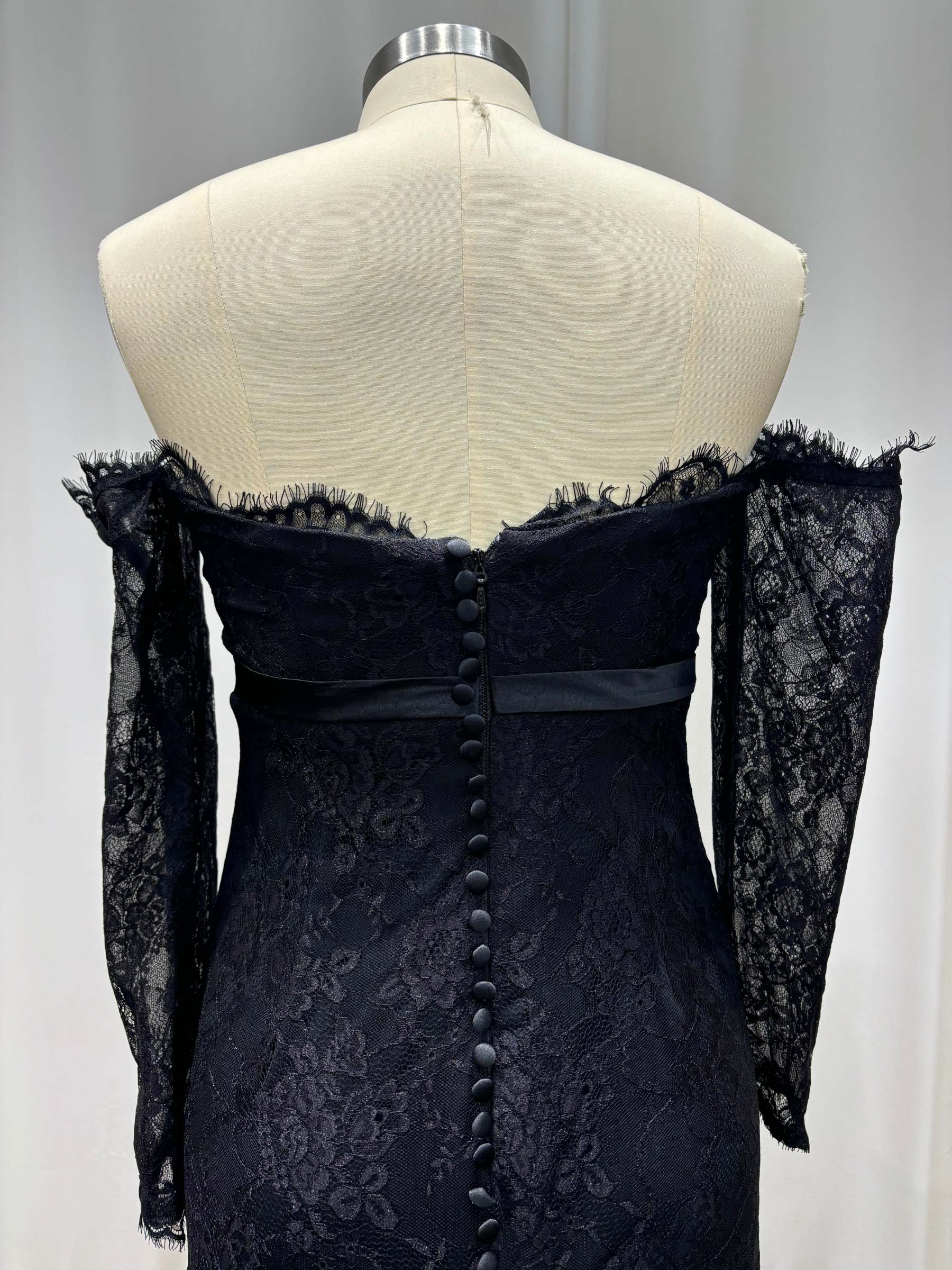 Black Off-The-Shoulder Lace Long Sleeves Mermaid Evening Dresses