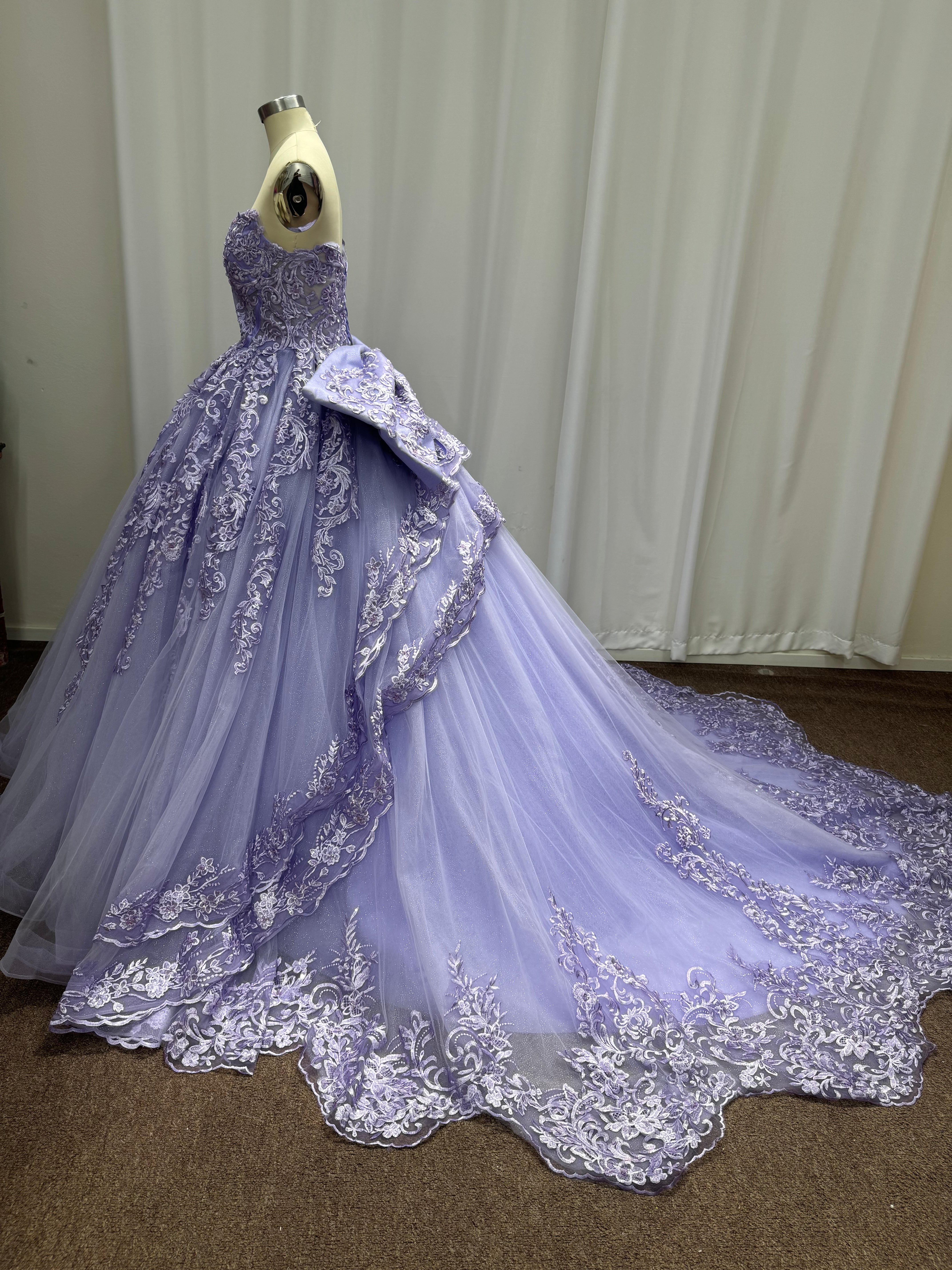 Lilac Strapless Tulle Applique A-line Prom Dresses Chapel Train