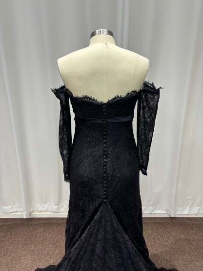 Black Off-The-Shoulder Lace Long Sleeves Mermaid Evening Dresses