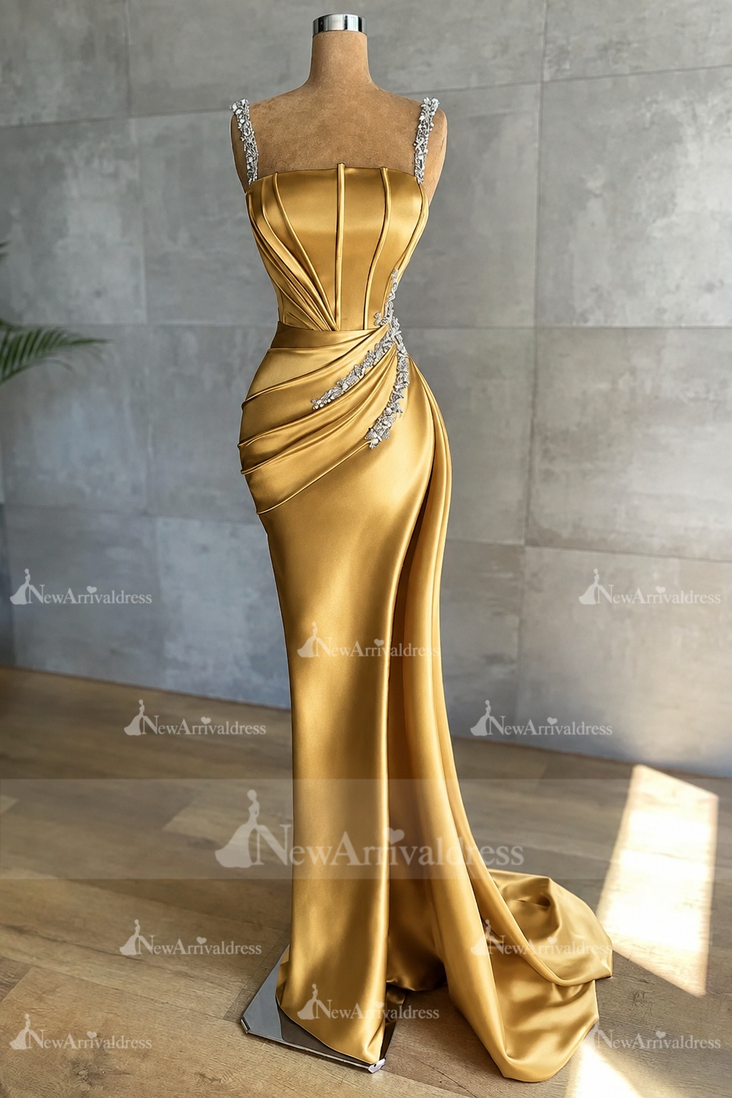 Stunning Sleeveless Mermaid Evening Dress Sparkly Crystal Slim Prom Dress