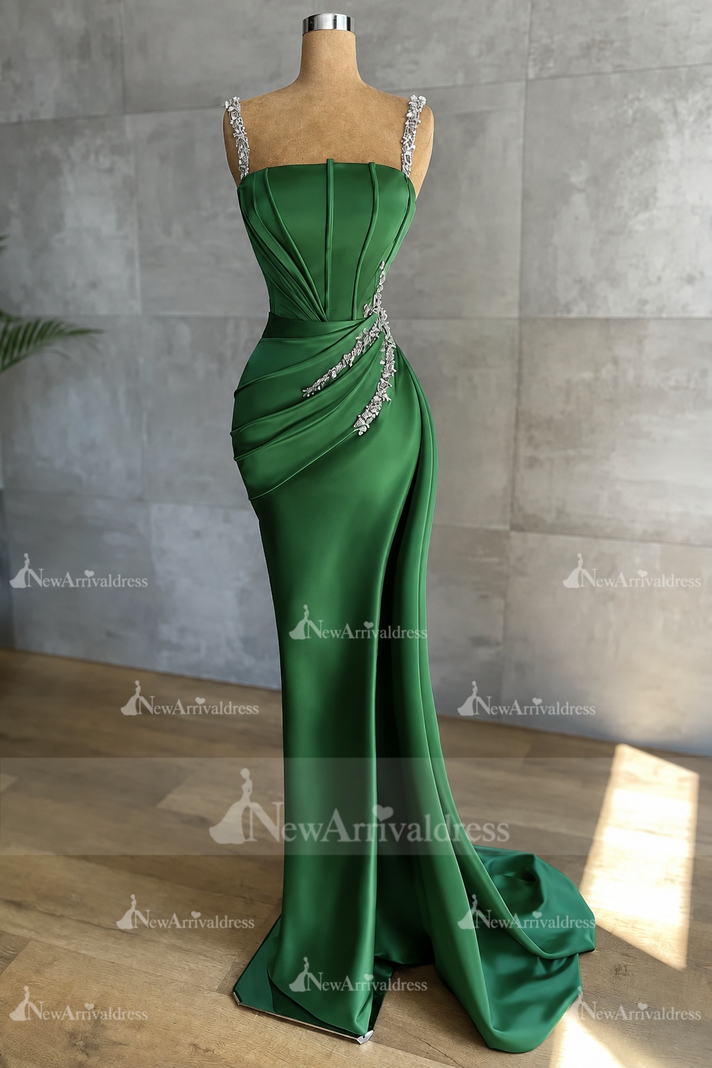 Stunning Sleeveless Mermaid Evening Dress Sparkly Crystal Slim Prom Dress