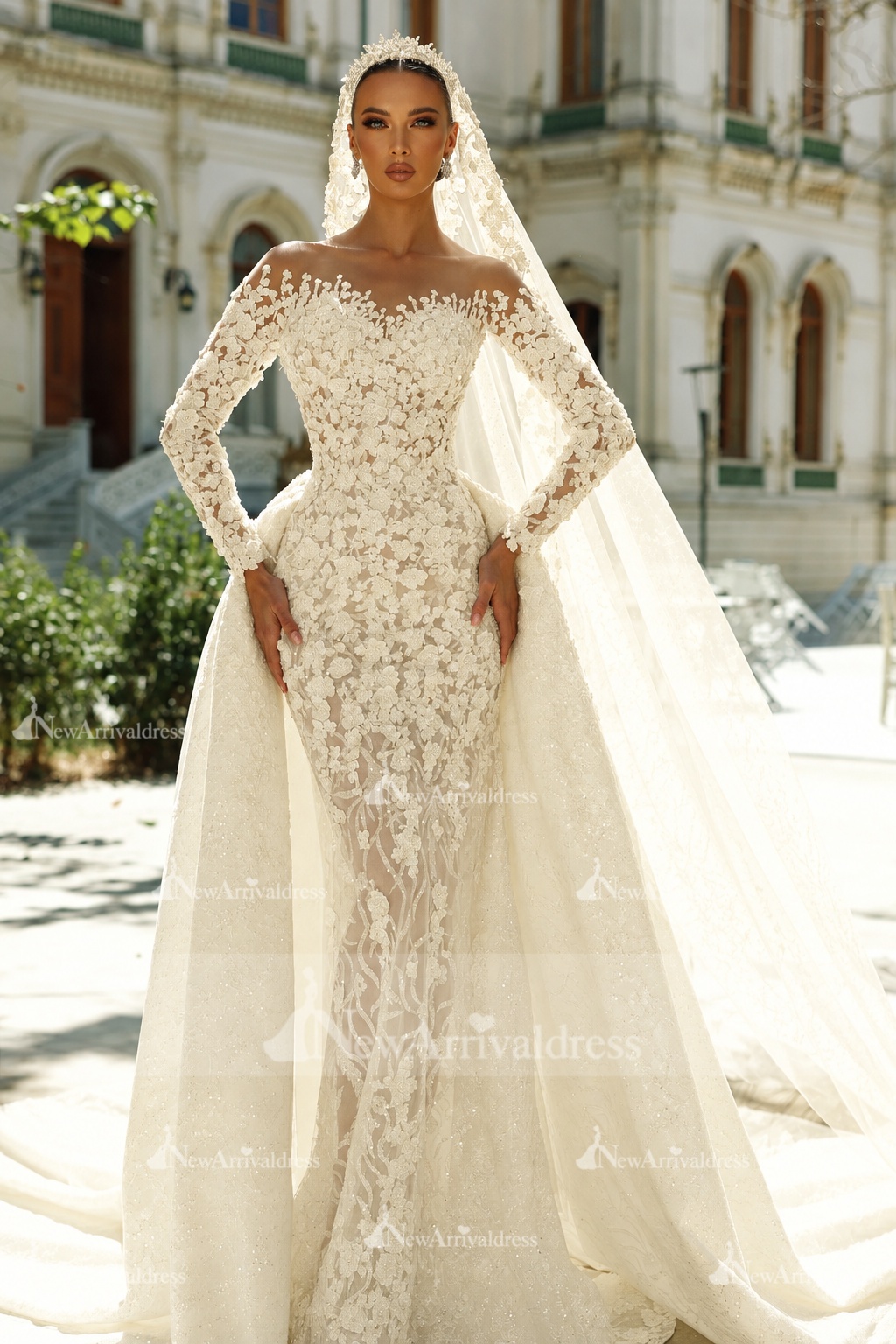 Gorgeous Floral Lace Mermaid Wedding Gown Long Sleeves Sweetheart Bridal Dress with Train