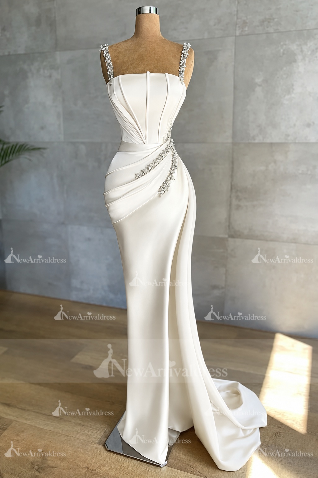 Stunning Sleeveless Mermaid Evening Dress Sparkly Crystal Slim Prom Dress