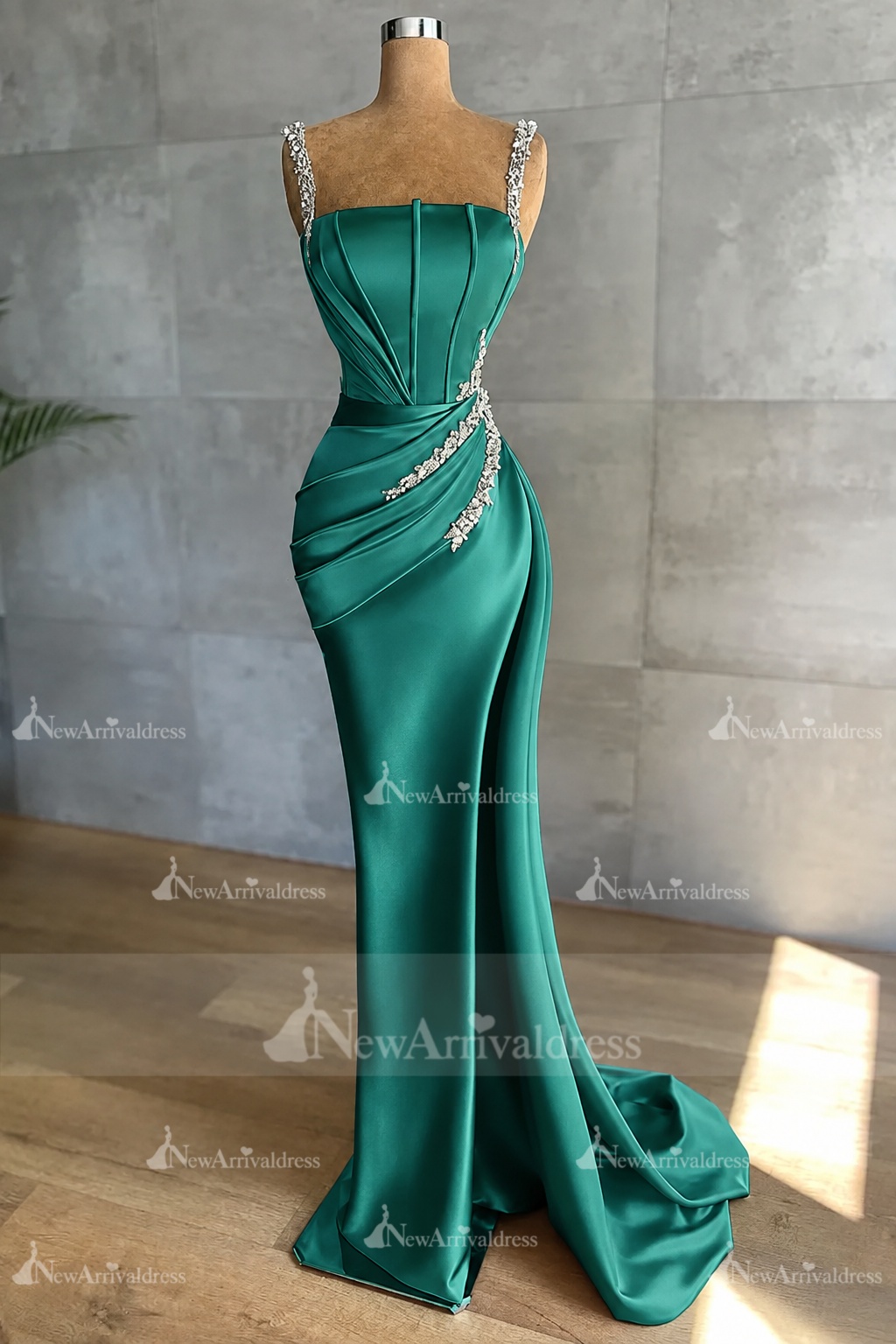 Stunning Sleeveless Mermaid Evening Dress Sparkly Crystal Slim Prom Dress