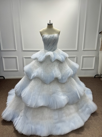 Strapless Tulle Ball Gown Beadings A-Line Prom Dress with Ruffles