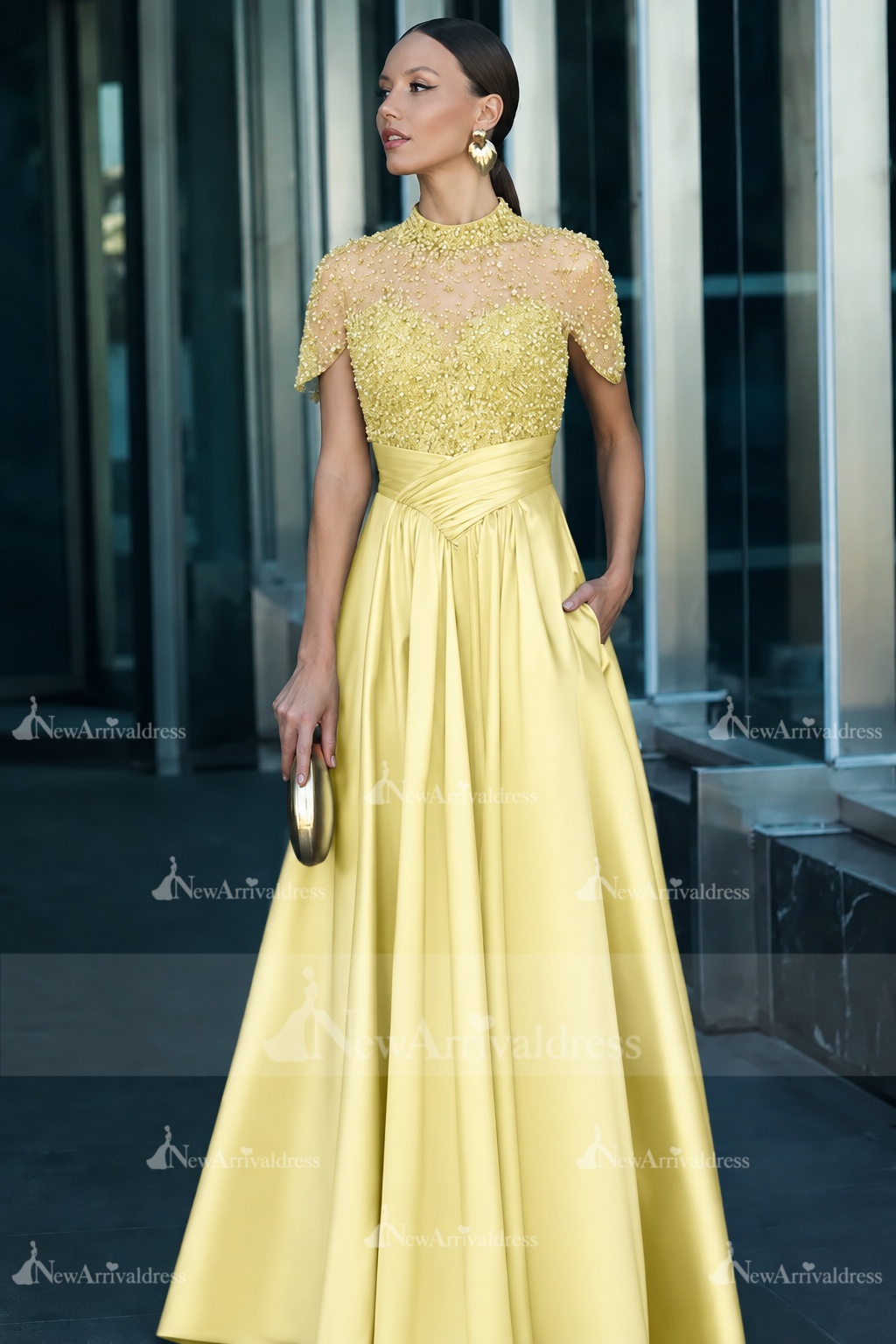 Dark Green Short Sleeves  Satin A-line Evening Dress with Beadings