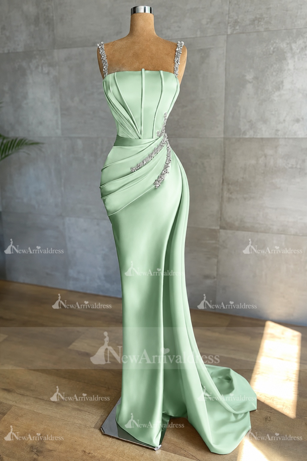 Stunning Sleeveless Mermaid Evening Dress Sparkly Crystal Slim Prom Dress