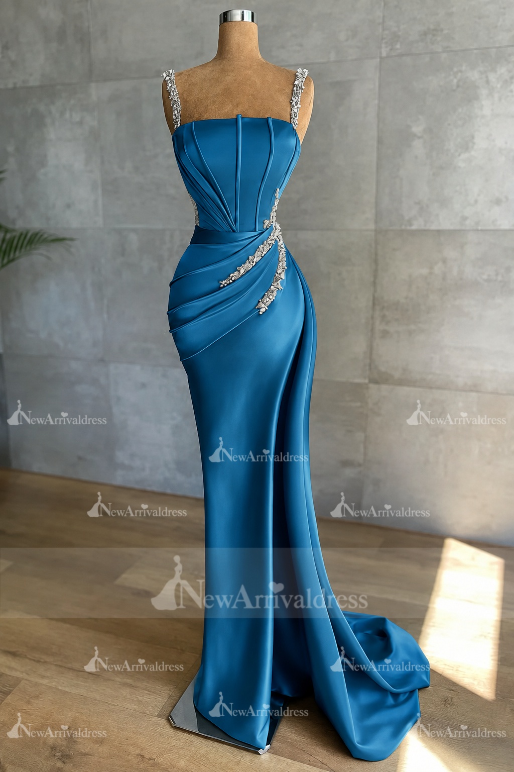 Stunning Sleeveless Mermaid Evening Dress Sparkly Crystal Slim Prom Dress
