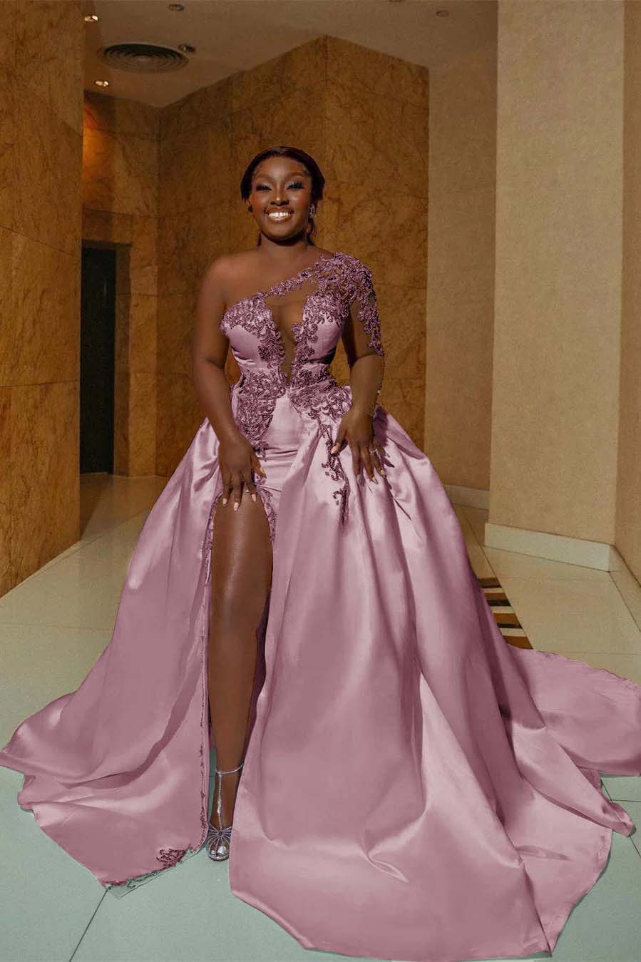 Gorgeous Satin Aline Wedding Dress One Shoulder Beadings Side Split Bridal Gown with Appliques