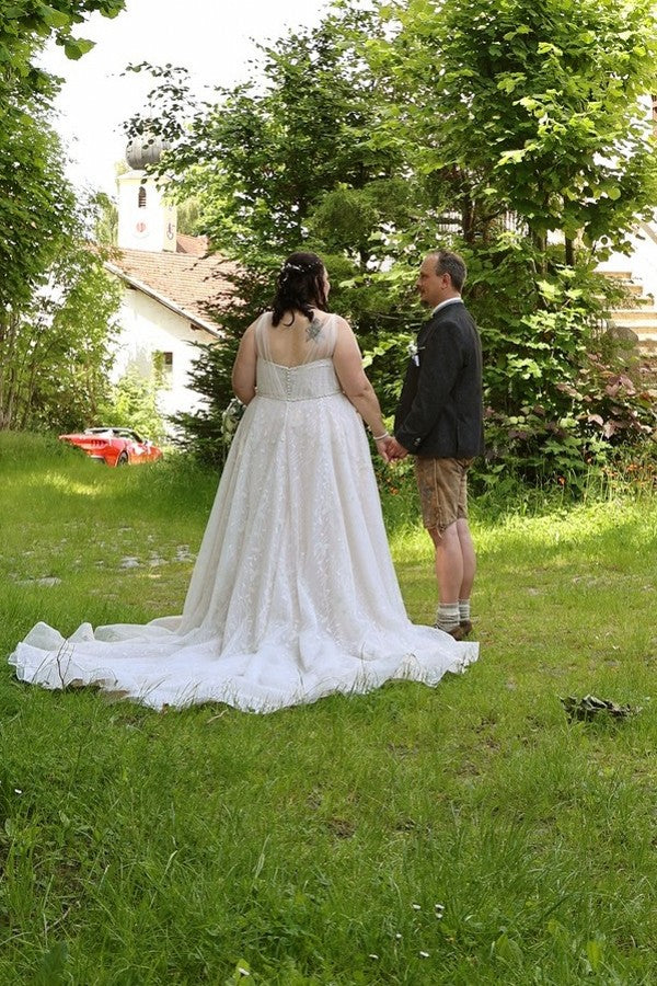 A-Line Tulle Plus Size Wedding Dresses with Applique