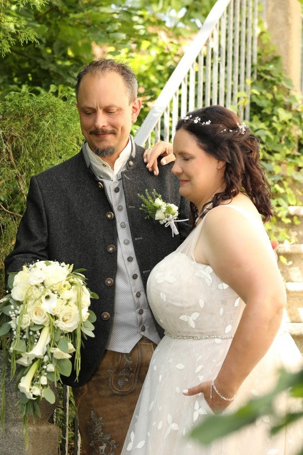 A-Line Tulle Plus Size Wedding Dresses with Applique