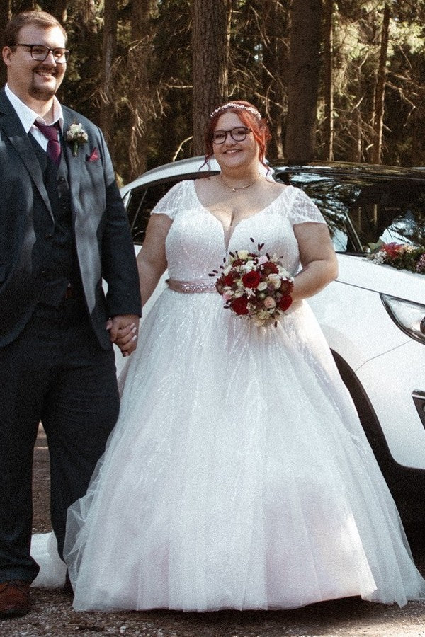 V-Neck Tulle Plus Size A-Line Wedding Dresses Short Sleeves