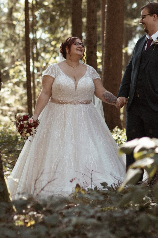 V-Neck Tulle Plus Size A-Line Wedding Dresses Short Sleeves