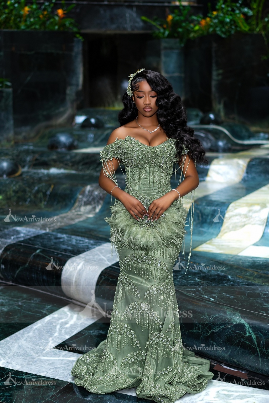 Luxury Off-the-Shoulder Prom Dress Beadings Evening Gown Mermaid with Fur