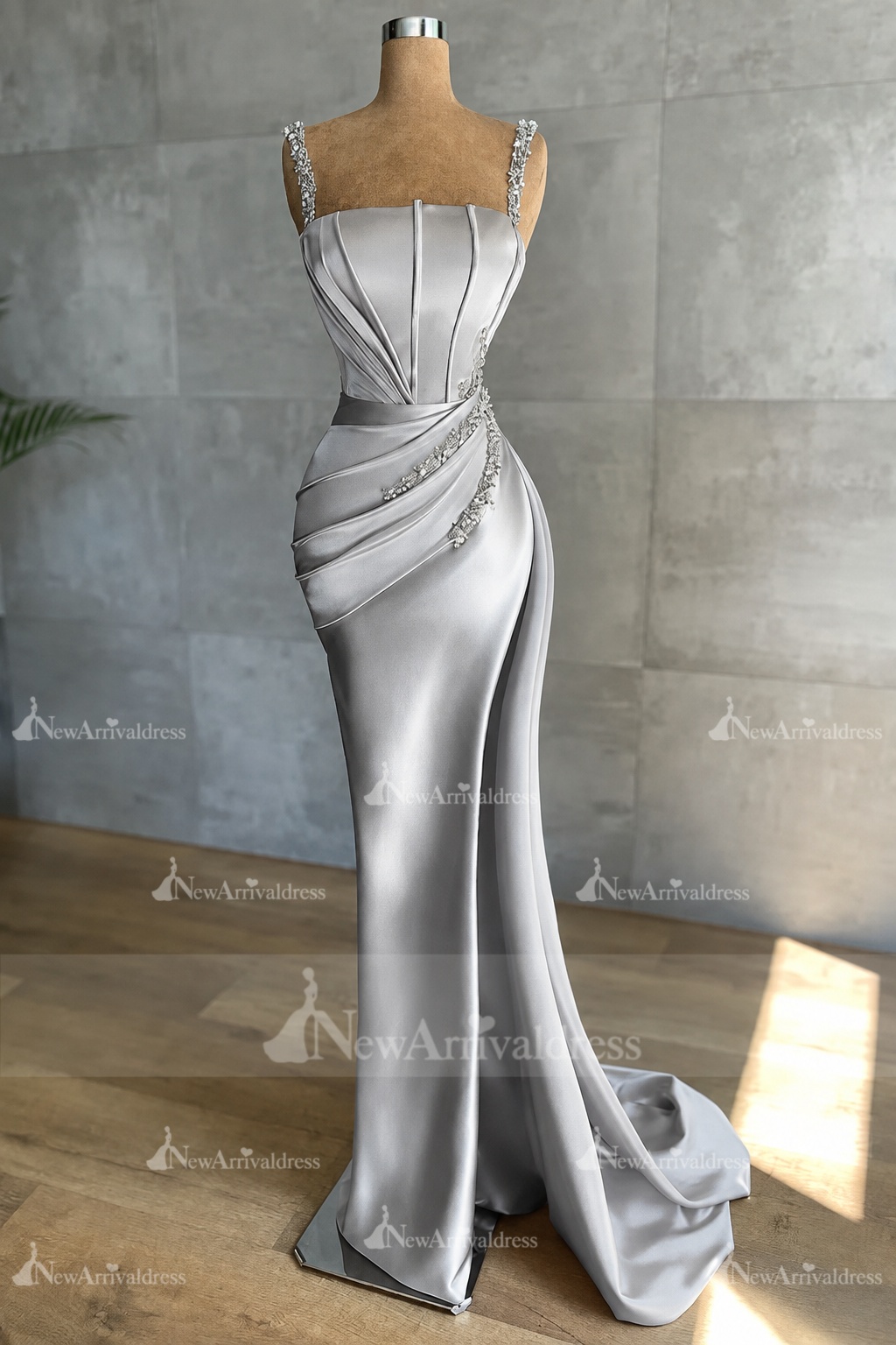 Stunning Sleeveless Mermaid Evening Dress Sparkly Crystal Slim Prom Dress