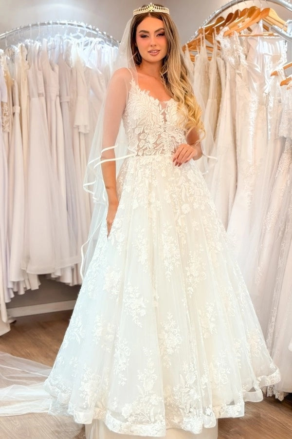 Romantic Spaghetti Straps Tulle Aline Wedding Dress Lace Appliques