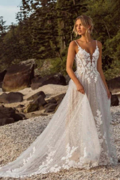 Spaghetti Straps Tulle Lace Wedding Dress Aline Sleeveless