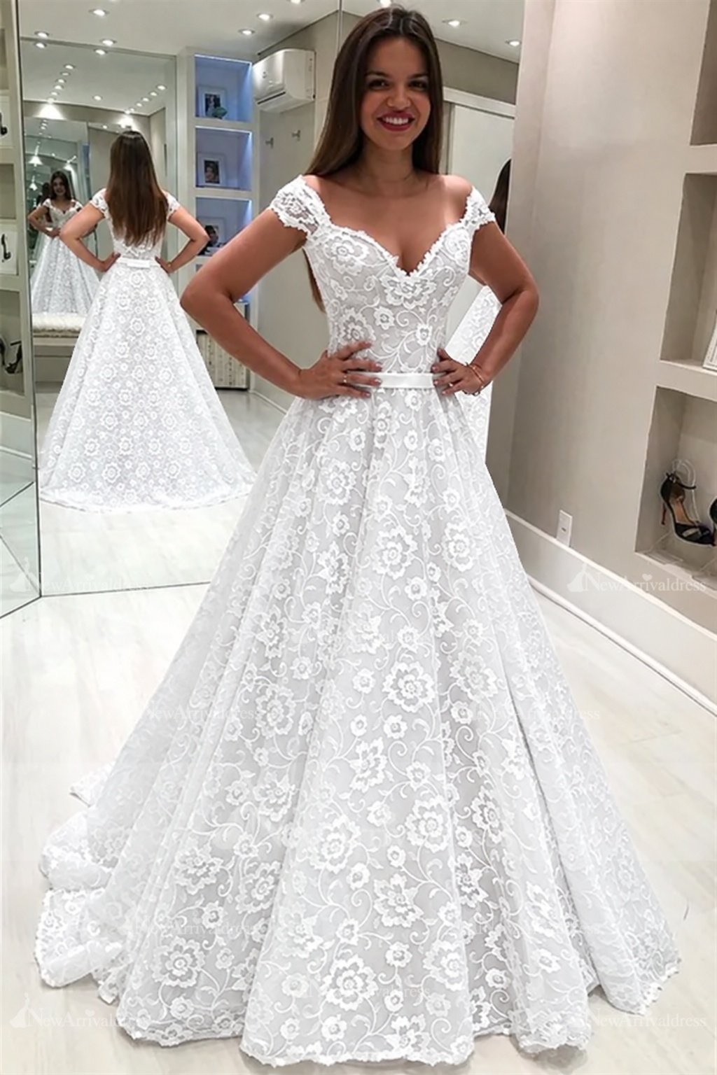 Gorgeous Lace Off The Shoulder Wedding Dresses | Ruffles Pearls Sleeveless Flowers Bridal Gowns