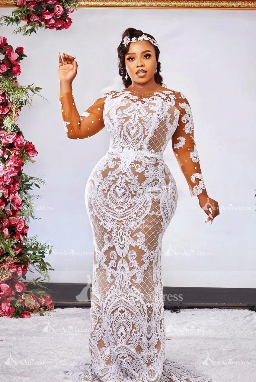 Gorgeous Crew Neck Lace Appliques Mermaid Wedding Dress with Sleeves Crystal Bridal Gown