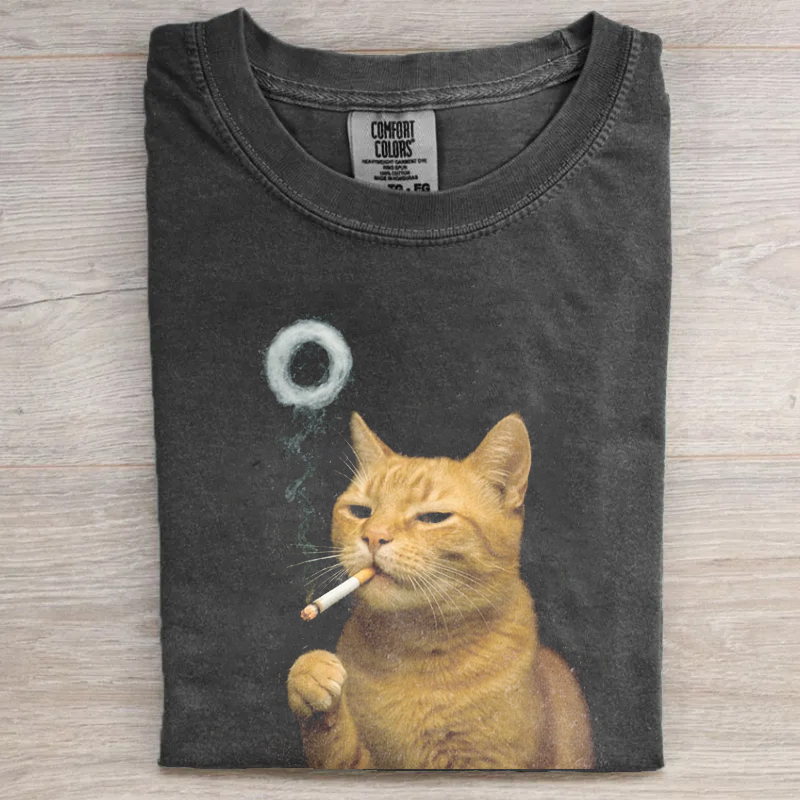 Vintage Smoking Cat T-shirt