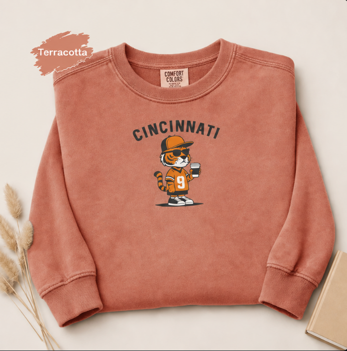 Vintage Cincinnati Football Graphic T-shirt