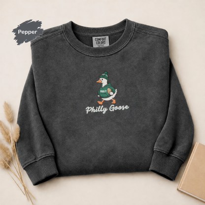 Vintage Philly Goose Football Graphic T-shirt