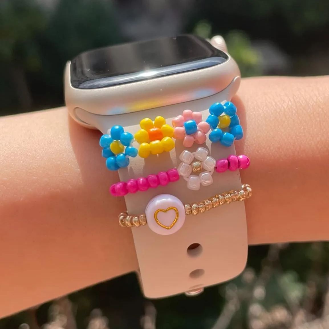 Horlogebandbedels Met Kralen, Geschikt Voor Horloges Van 38/40/41/42/44/45/49 Mm, Schattige Kralen, Decoratieve Ringen En Lussen, Horlogeaccessoires Voor Iwatch-serie 8/7/6/5/4/3/2/1 (band Niet Inbegrepen) - CustWitNL