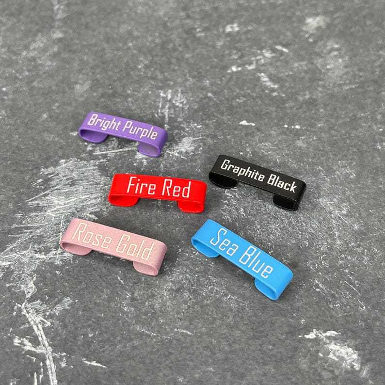 Aangepaste Tekst Horlogebandcharme, Meerdere Kleuren Beschikbaar - CustWitNL