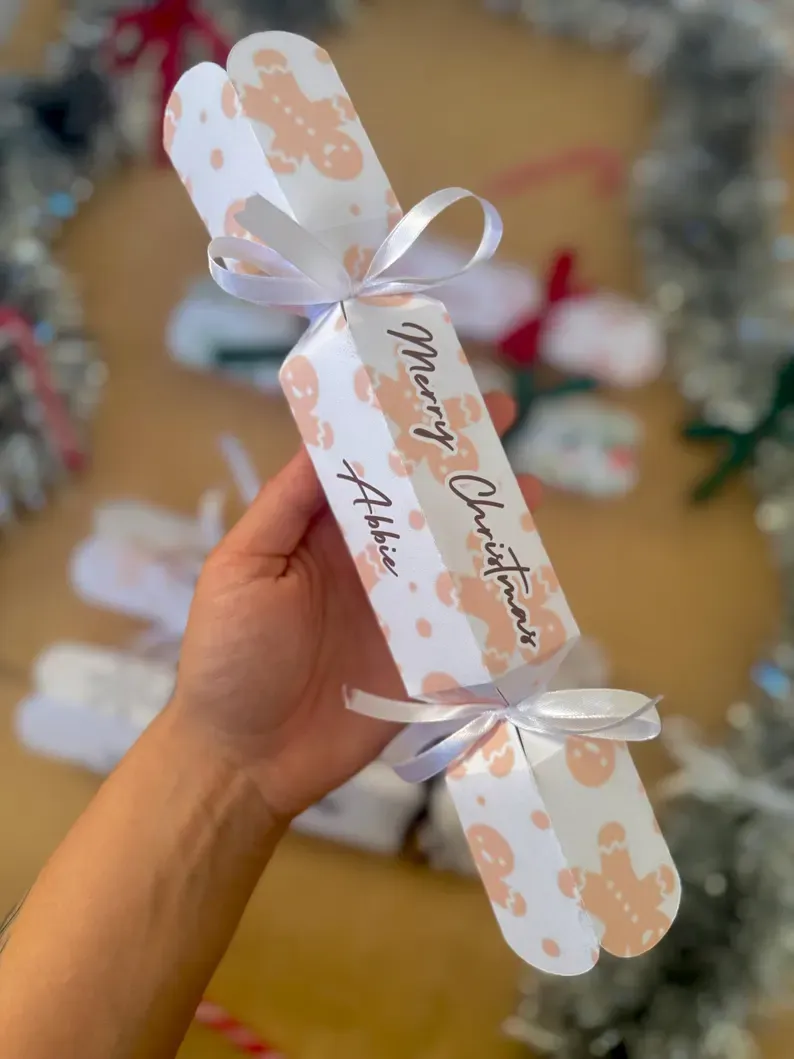 Personalised Christmas Cracker with Custom Text – 5 Designs For Choose